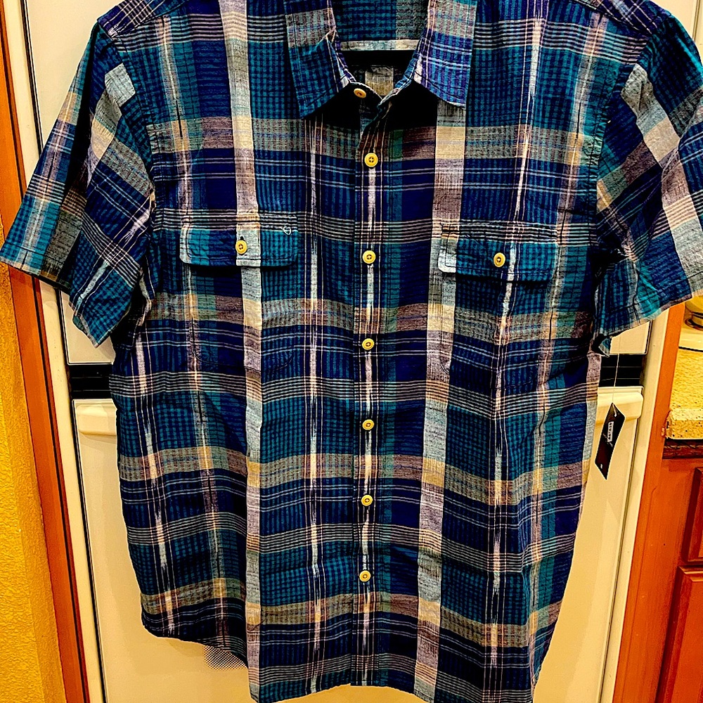 Man’s shirt. Lucky Brand extra nice and very pretty shirt.